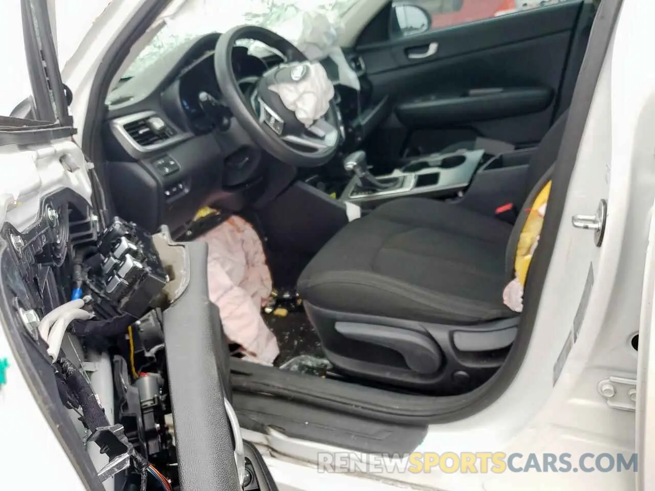 8 Photograph of a damaged car 5XXGT4L32KG322305 KIA OPTIMA 2019
