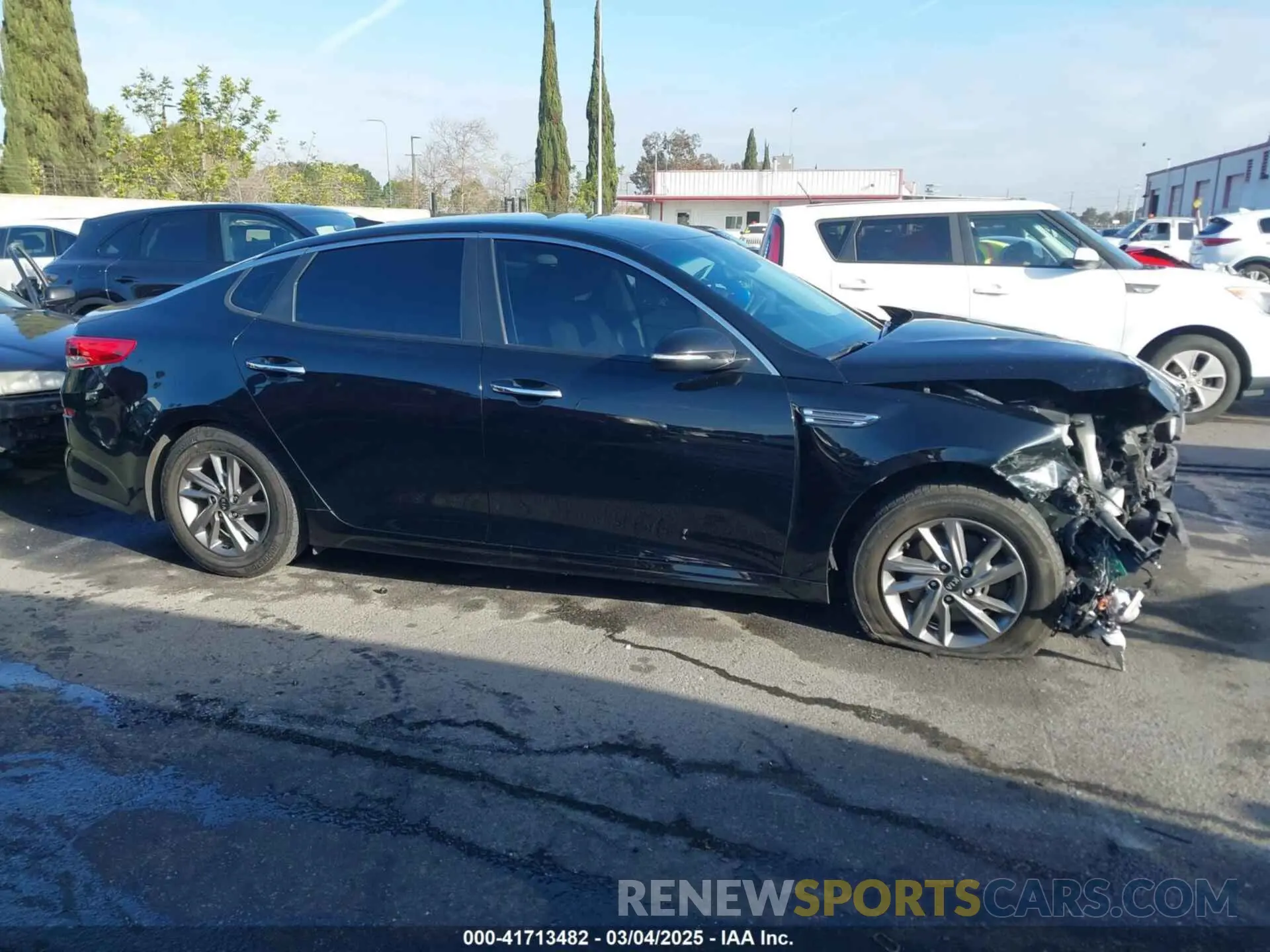 13 Photograph of a damaged car 5XXGT4L32KG324877 KIA OPTIMA 2019