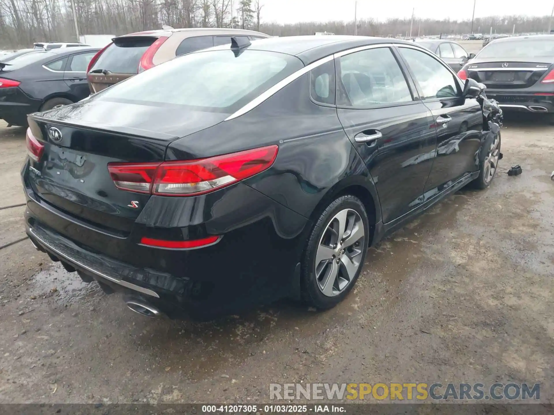 4 Photograph of a damaged car 5XXGT4L32KG329805 KIA OPTIMA 2019