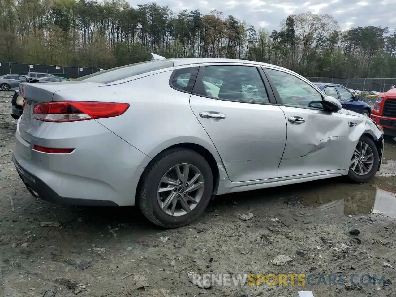 3 Photograph of a damaged car 5XXGT4L32KG332154 KIA OPTIMA 2019