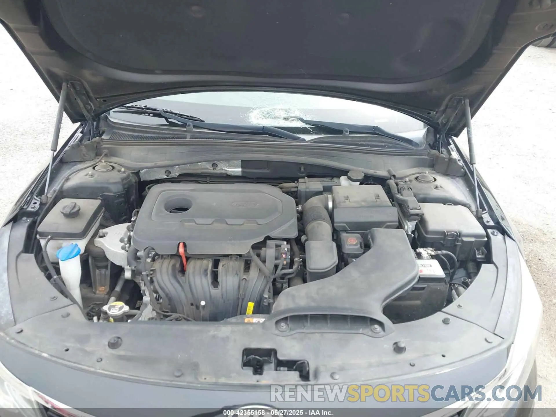10 Photograph of a damaged car 5XXGT4L32KG332719 KIA OPTIMA 2019