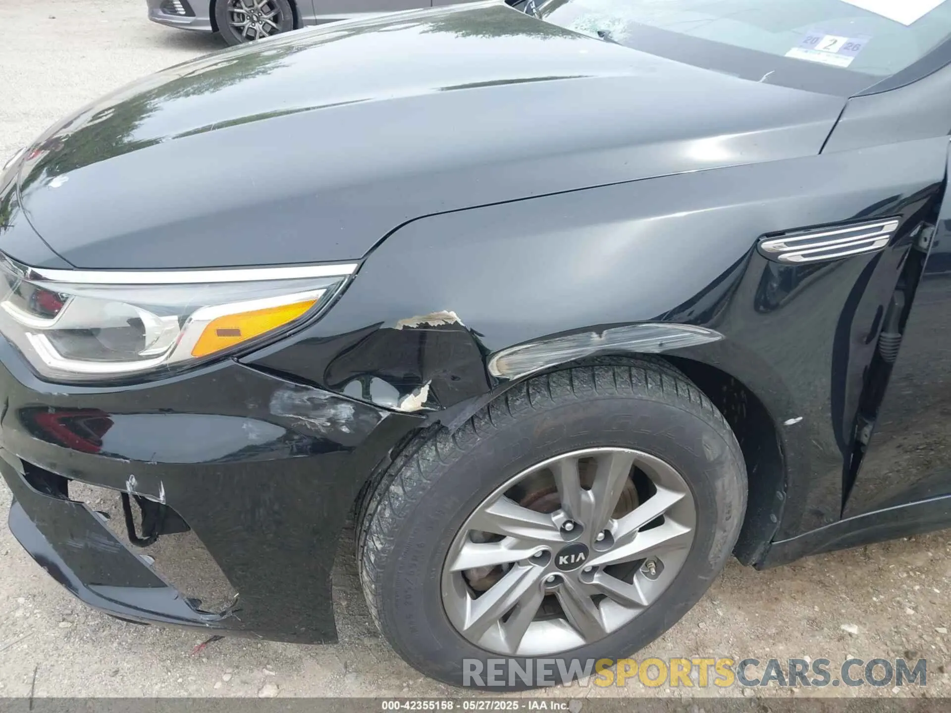 18 Photograph of a damaged car 5XXGT4L32KG332719 KIA OPTIMA 2019