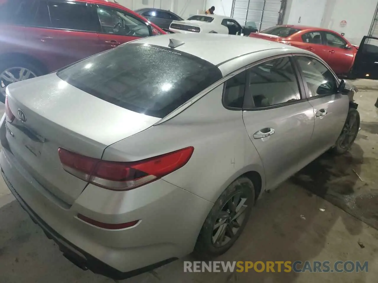3 Photograph of a damaged car 5XXGT4L32KG333529 KIA OPTIMA 2019