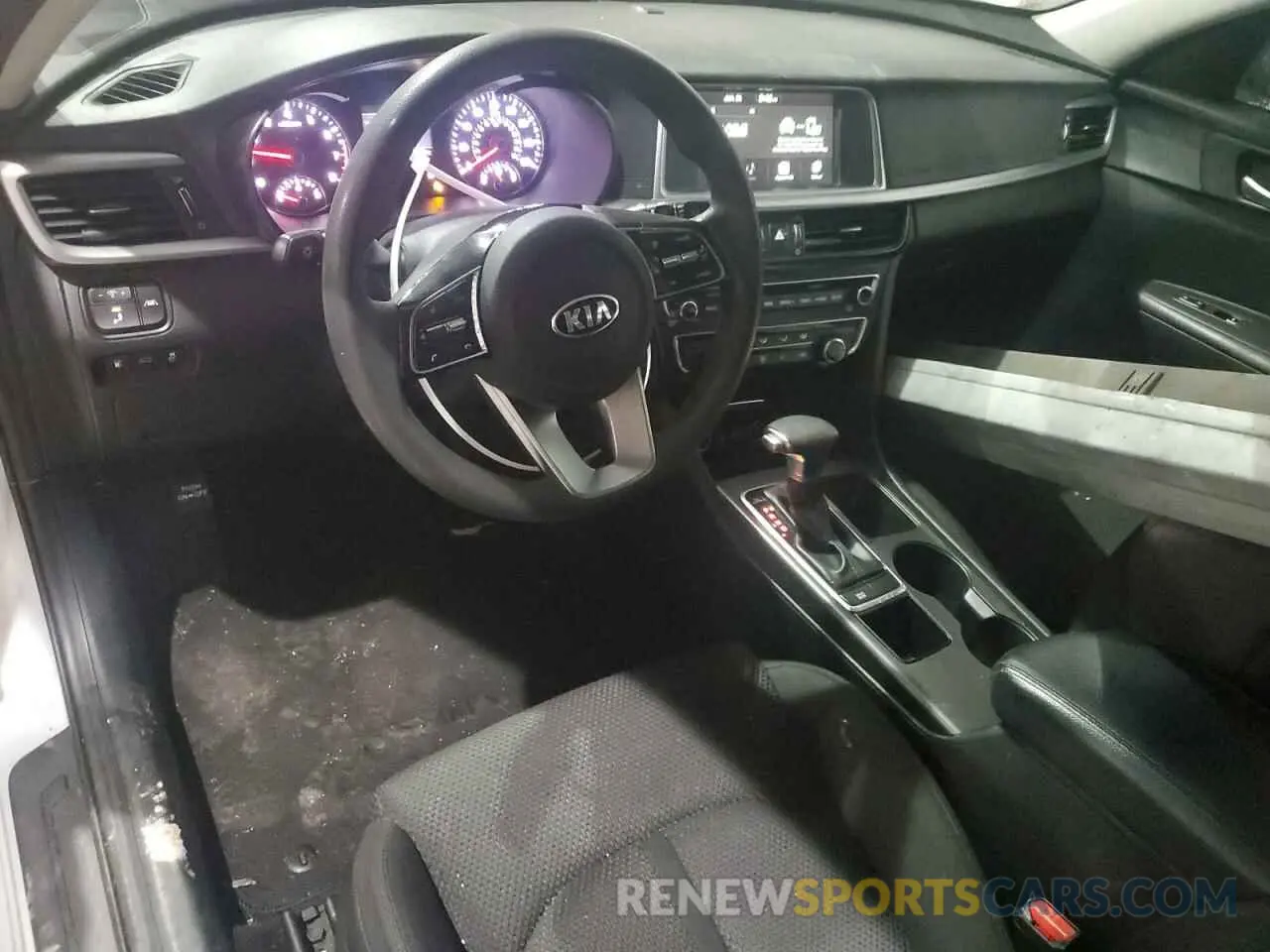 8 Photograph of a damaged car 5XXGT4L32KG333529 KIA OPTIMA 2019