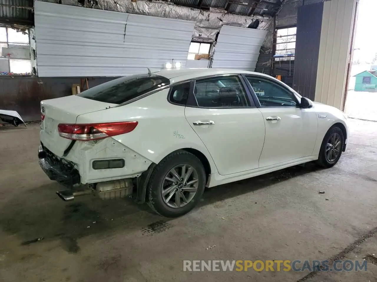 3 Photograph of a damaged car 5XXGT4L32KG335927 KIA OPTIMA 2019