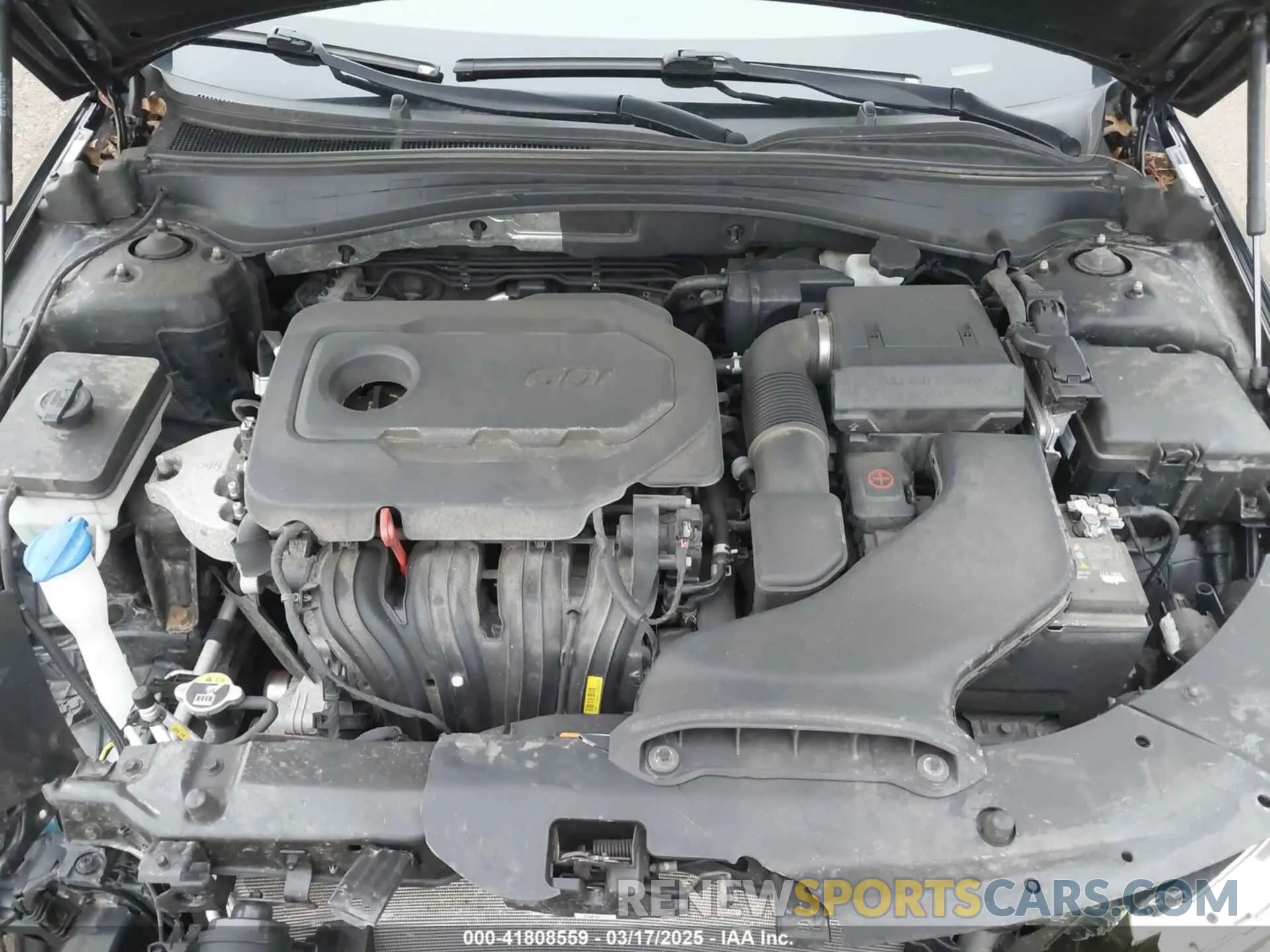 9 Photograph of a damaged car 5XXGT4L32KG339167 KIA OPTIMA 2019