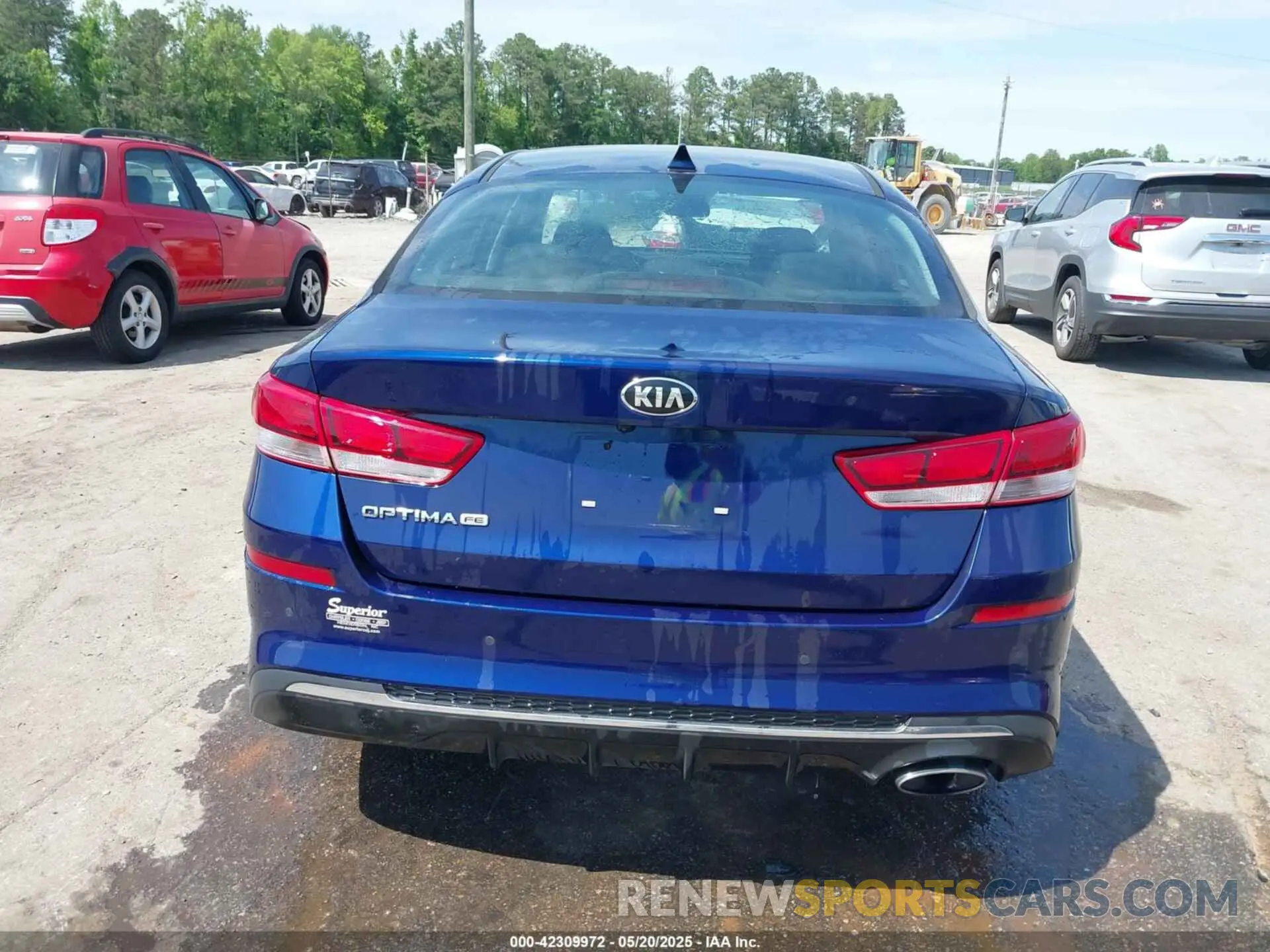16 Photograph of a damaged car 5XXGT4L32KG345423 KIA OPTIMA 2019