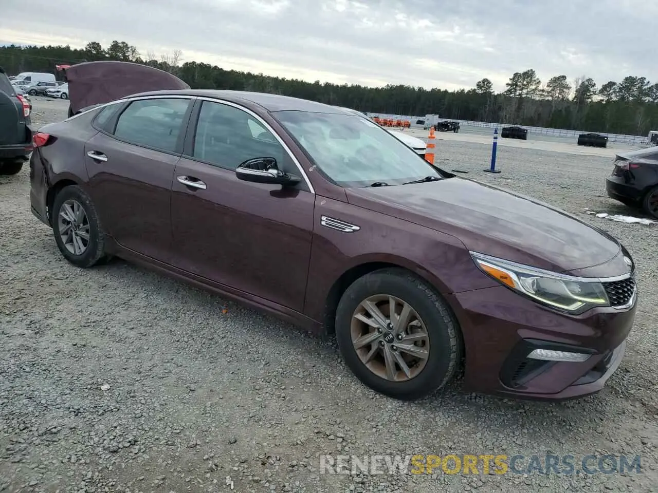 4 Photograph of a damaged car 5XXGT4L32KG346958 KIA OPTIMA 2019