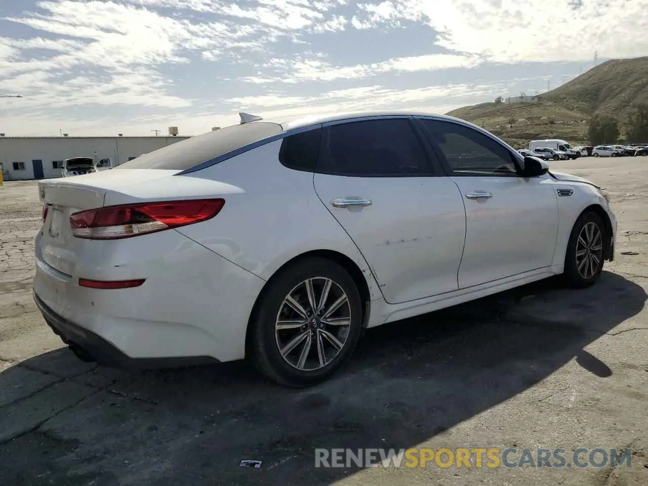 3 Photograph of a damaged car 5XXGT4L32KG354381 KIA OPTIMA 2019