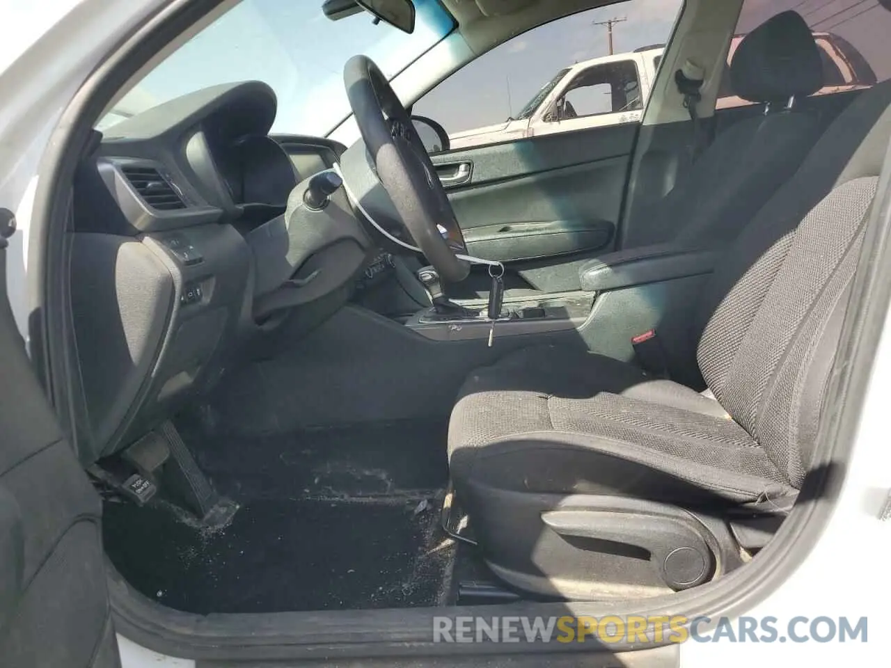 7 Photograph of a damaged car 5XXGT4L32KG354381 KIA OPTIMA 2019