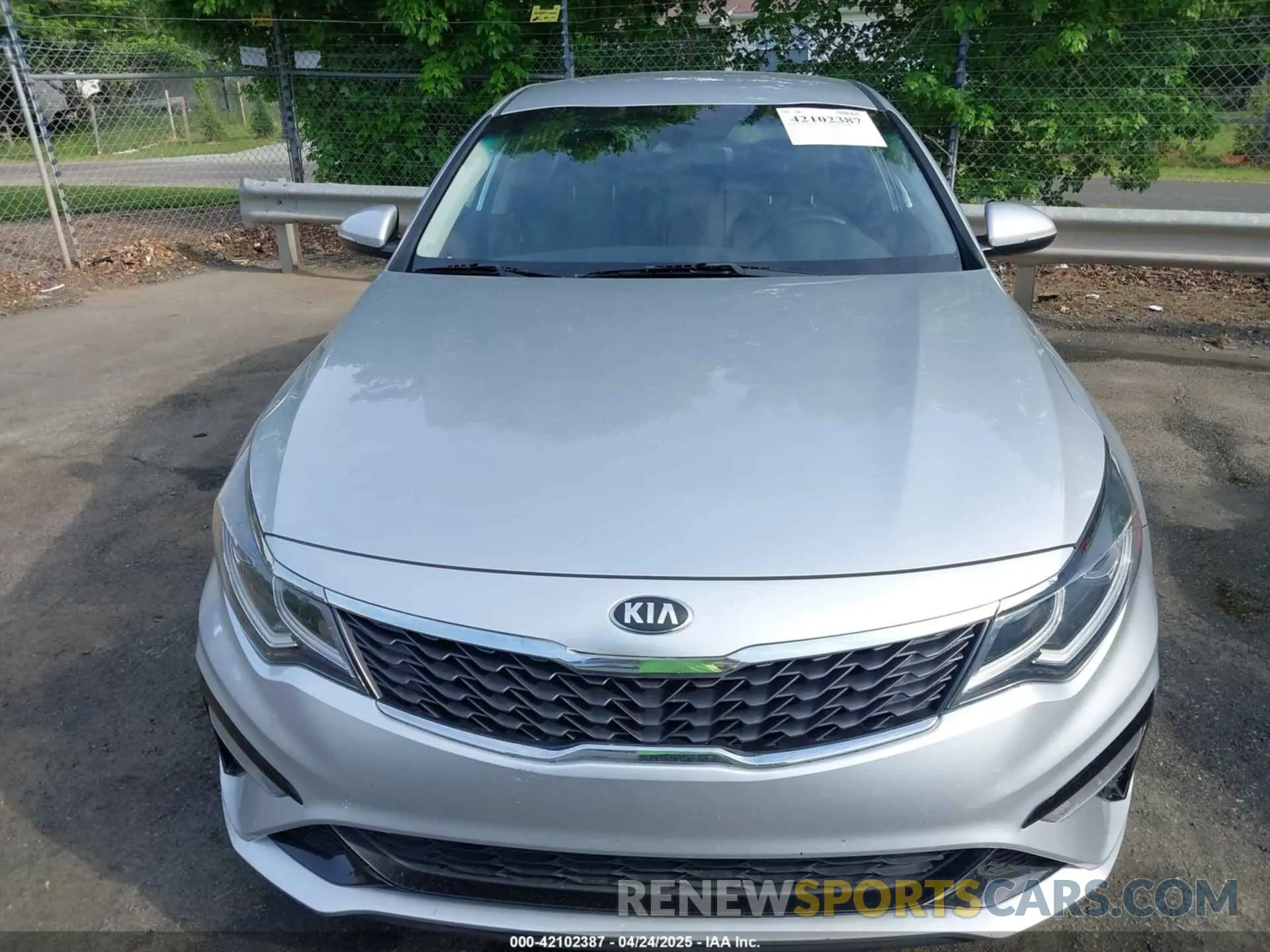 12 Photograph of a damaged car 5XXGT4L32KG354557 KIA OPTIMA 2019