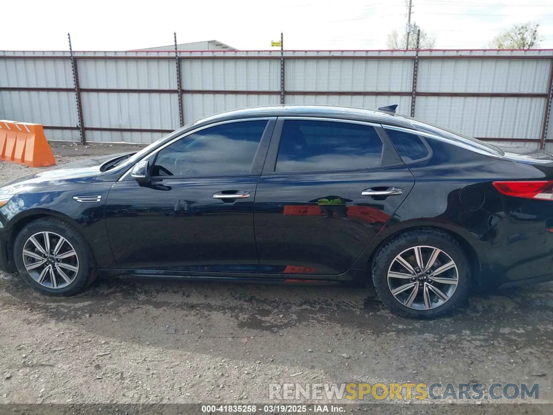 15 Photograph of a damaged car 5XXGT4L32KG354994 KIA OPTIMA 2019