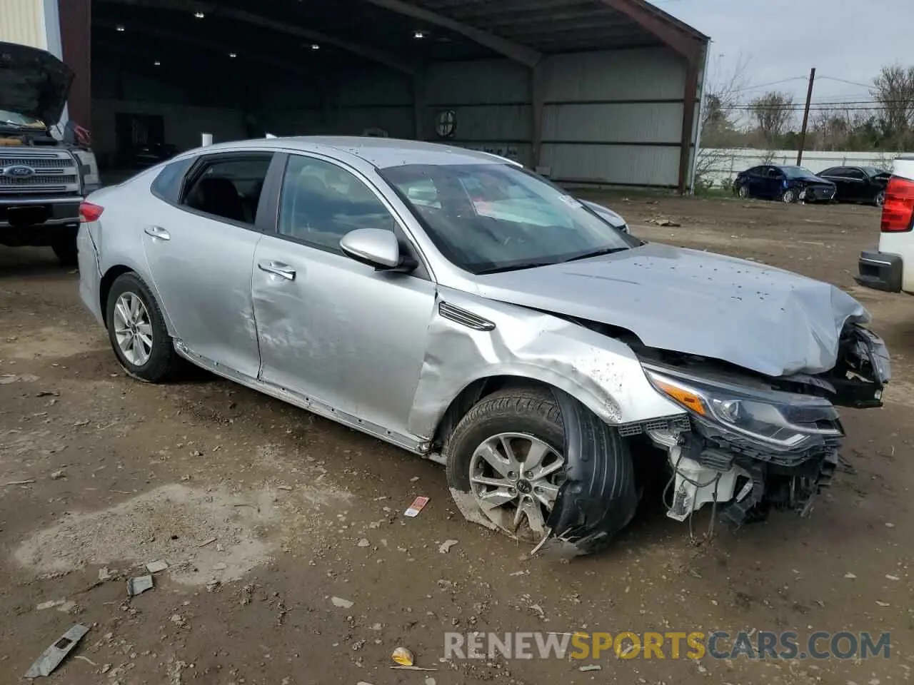 4 Photograph of a damaged car 5XXGT4L33KG275415 KIA OPTIMA 2019