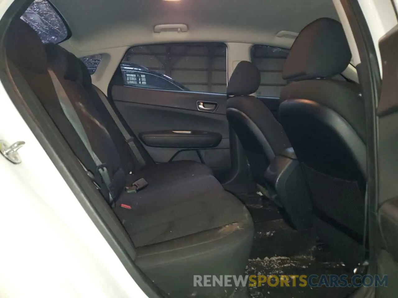 10 Photograph of a damaged car 5XXGT4L33KG277049 KIA OPTIMA 2019