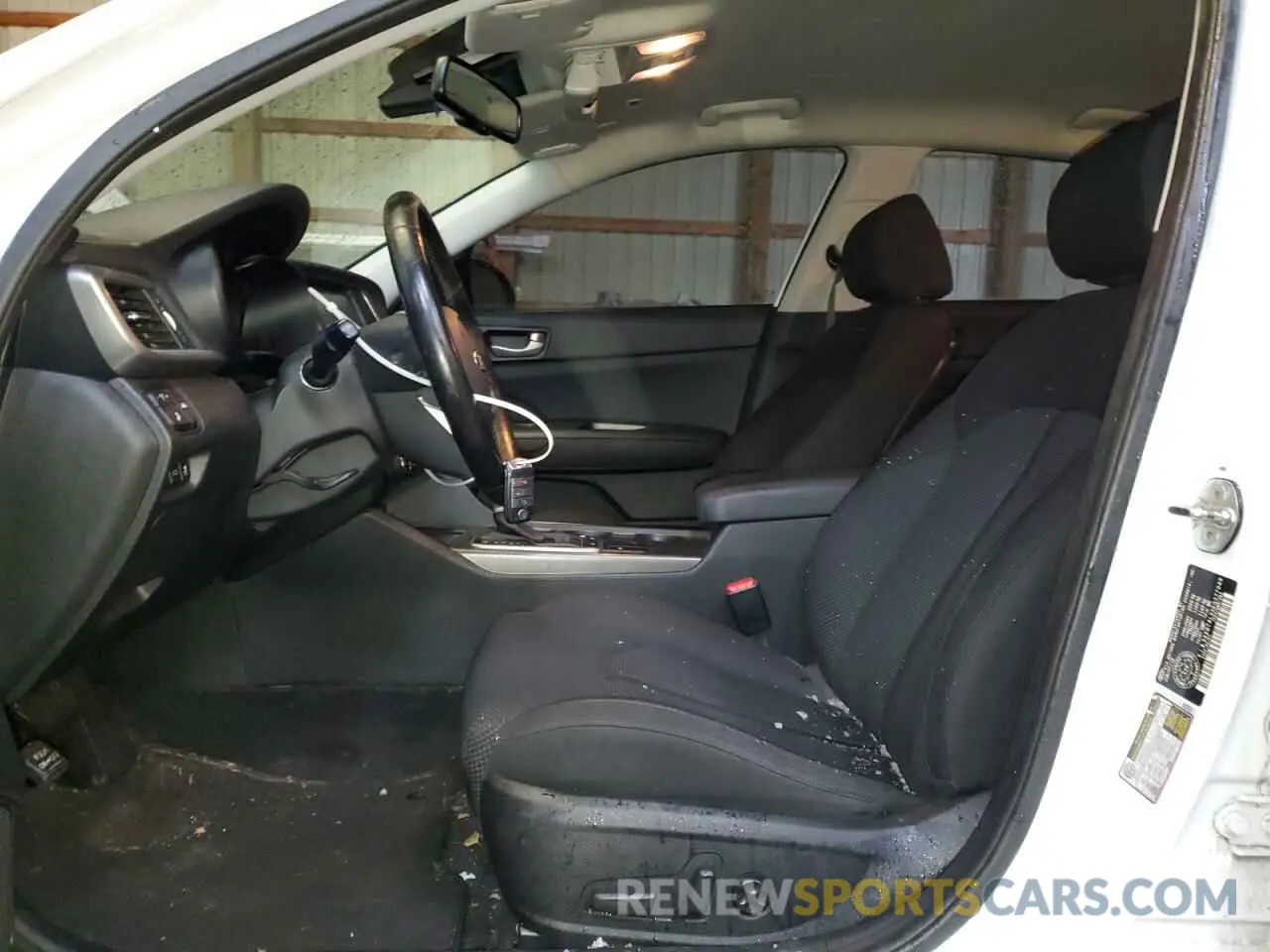 7 Photograph of a damaged car 5XXGT4L33KG277049 KIA OPTIMA 2019