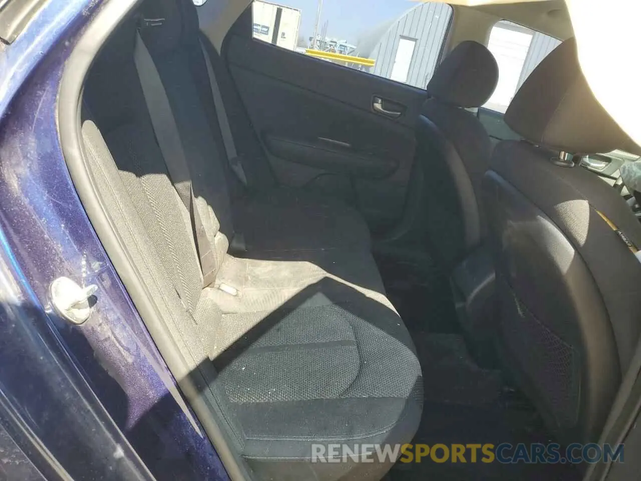 11 Photograph of a damaged car 5XXGT4L33KG277679 KIA OPTIMA 2019