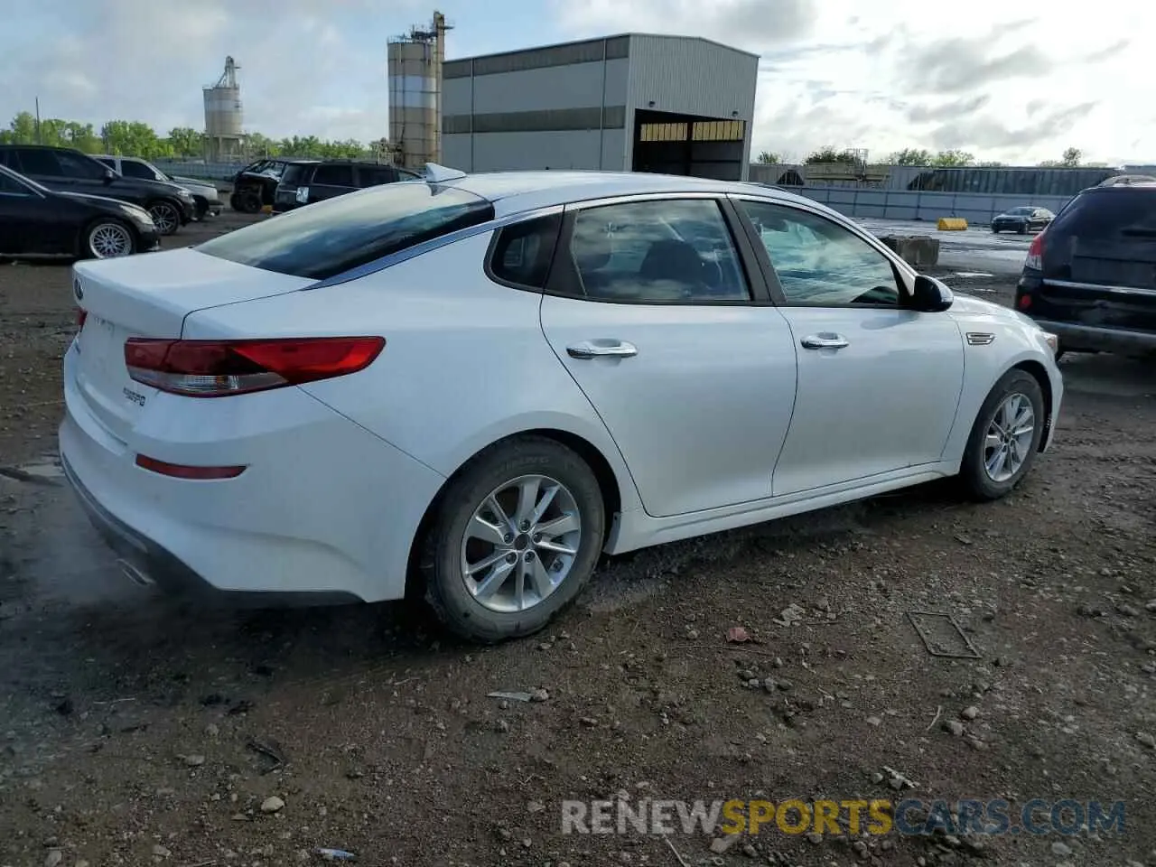 3 Photograph of a damaged car 5XXGT4L33KG278394 KIA OPTIMA 2019