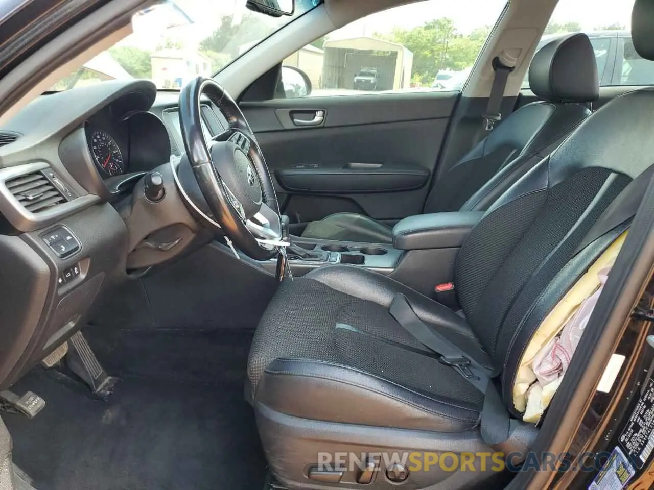 7 Photograph of a damaged car 5XXGT4L33KG280582 KIA OPTIMA 2019
