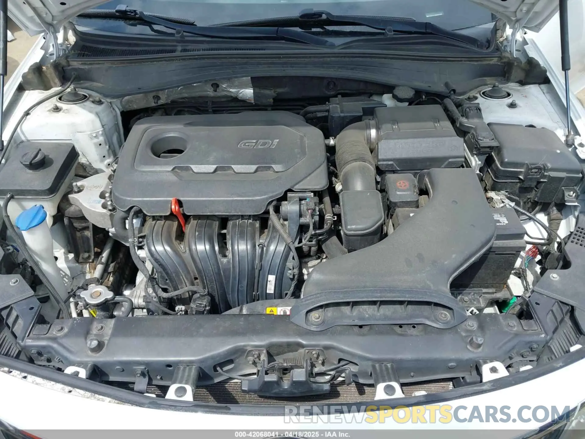 10 Photograph of a damaged car 5XXGT4L33KG297379 KIA OPTIMA 2019