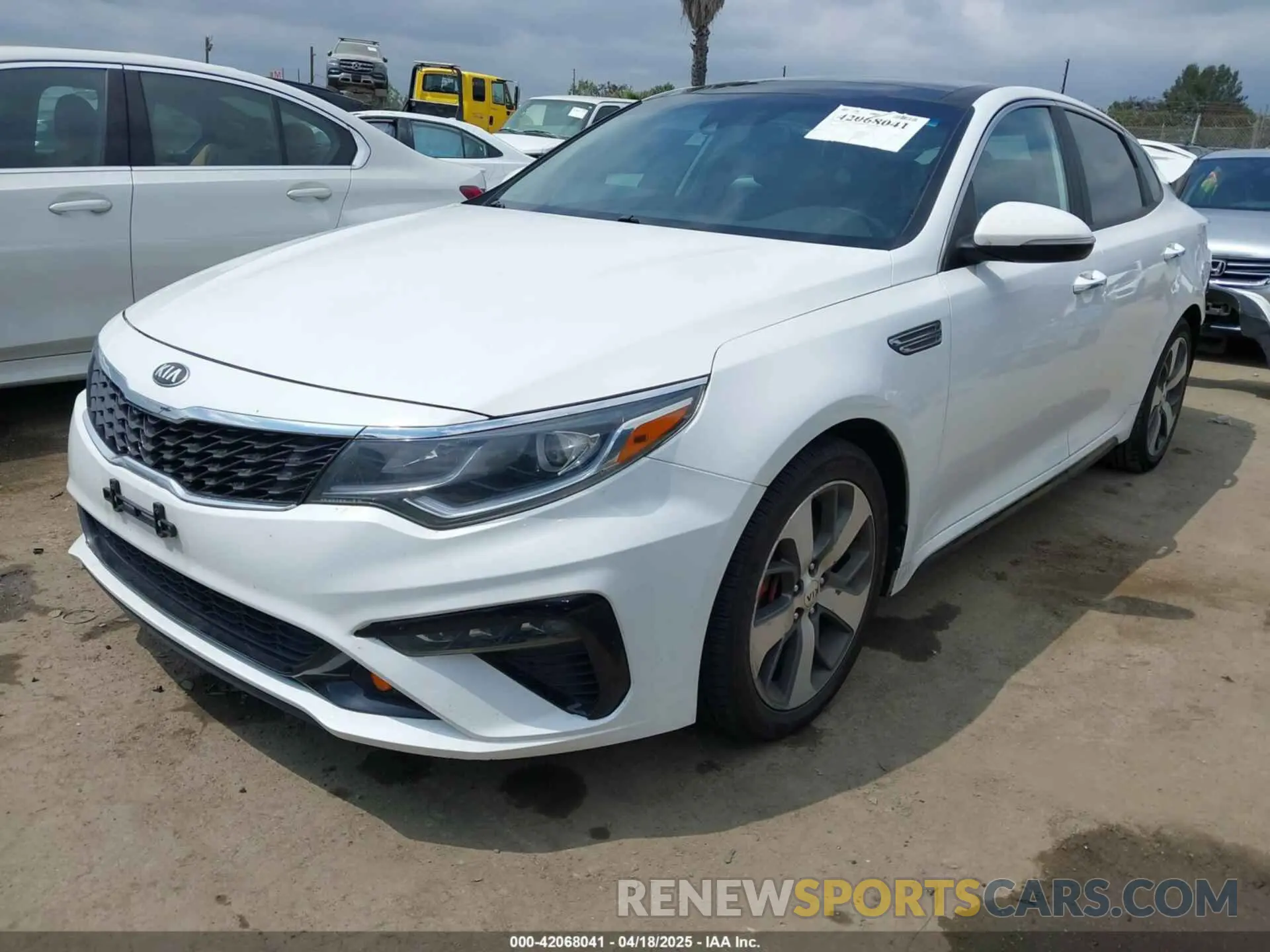 2 Photograph of a damaged car 5XXGT4L33KG297379 KIA OPTIMA 2019