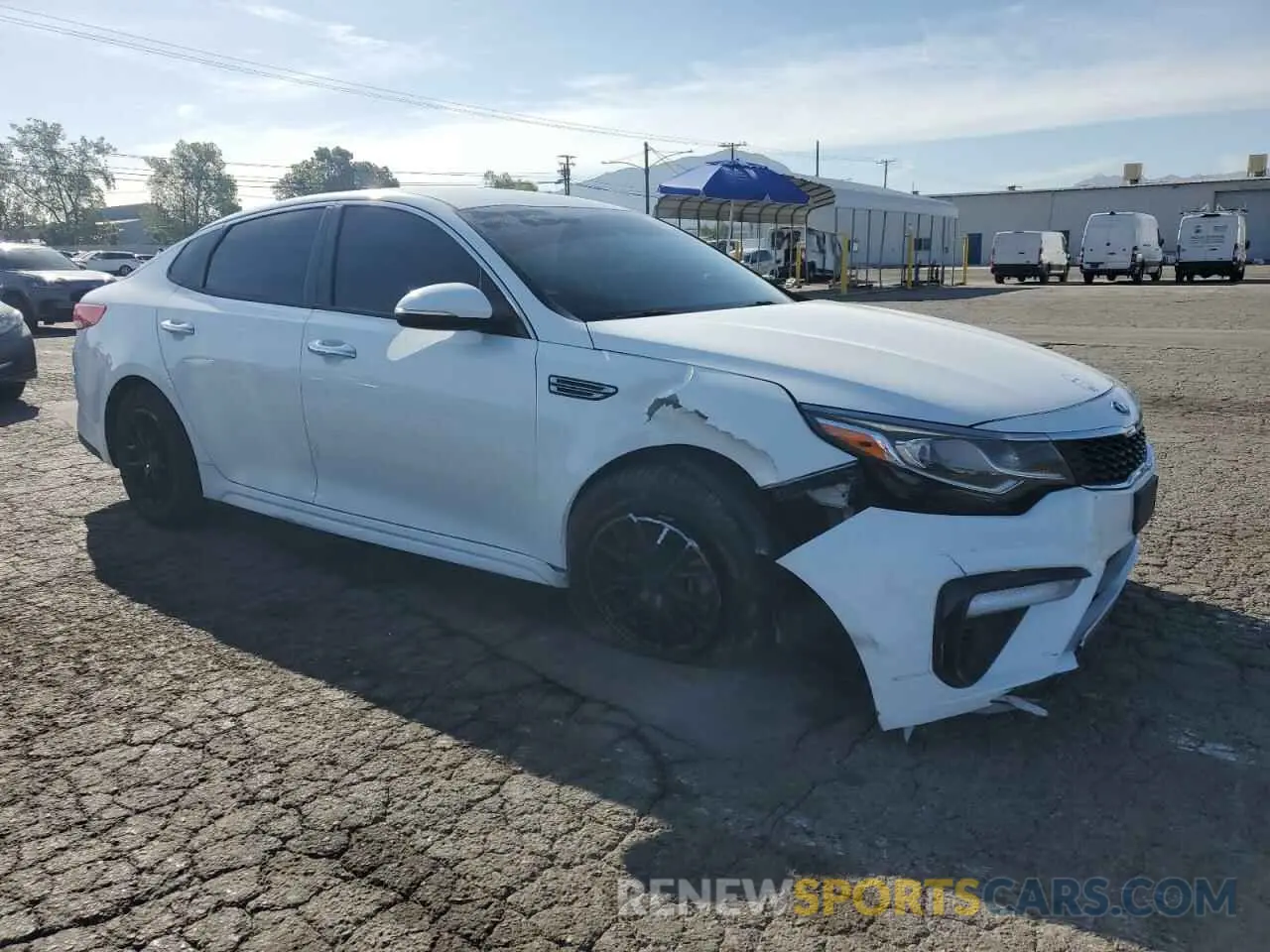 4 Photograph of a damaged car 5XXGT4L33KG302810 KIA OPTIMA 2019