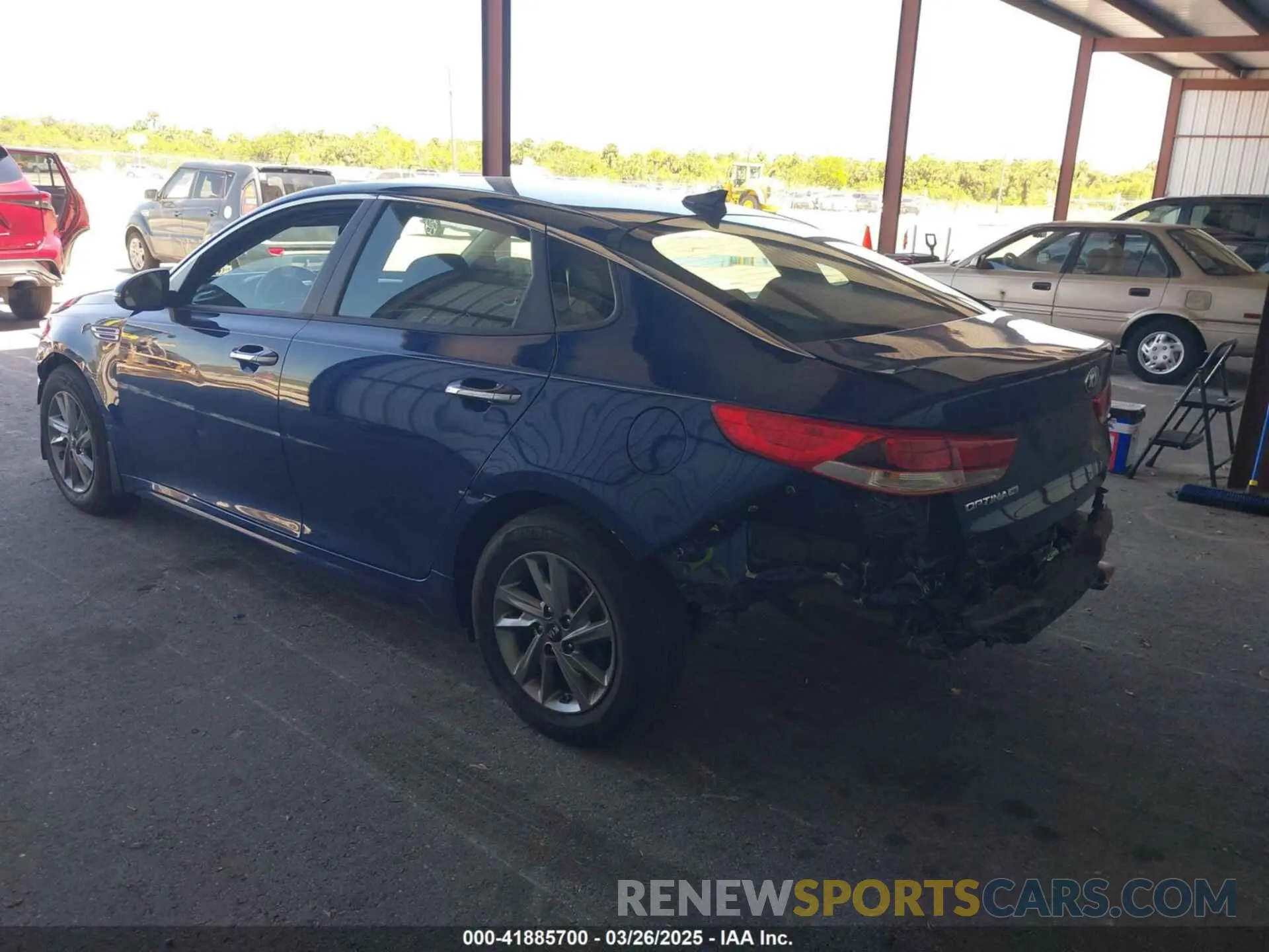 3 Photograph of a damaged car 5XXGT4L33KG308347 KIA OPTIMA 2019