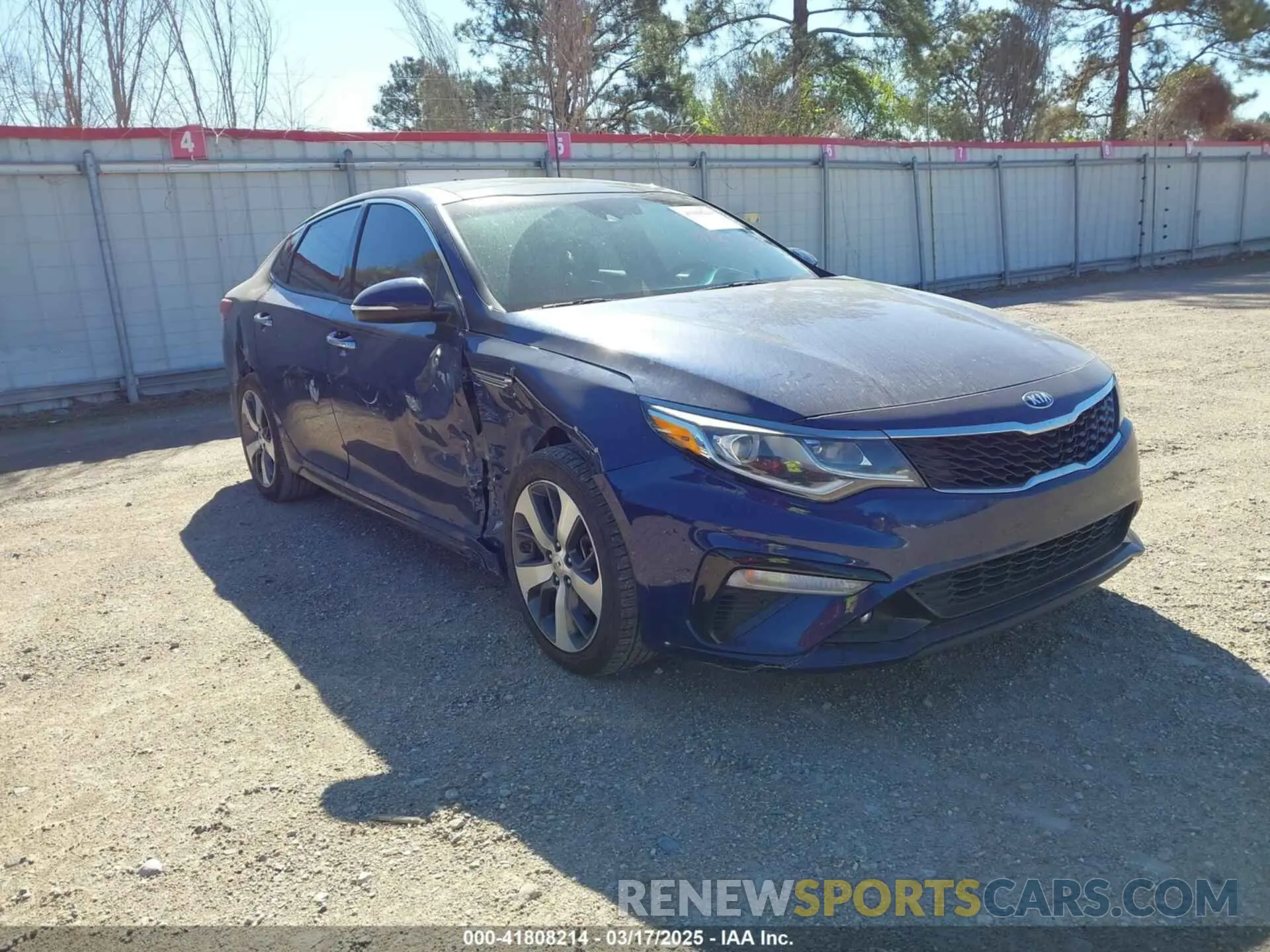 1 Photograph of a damaged car 5XXGT4L33KG317064 KIA OPTIMA 2019