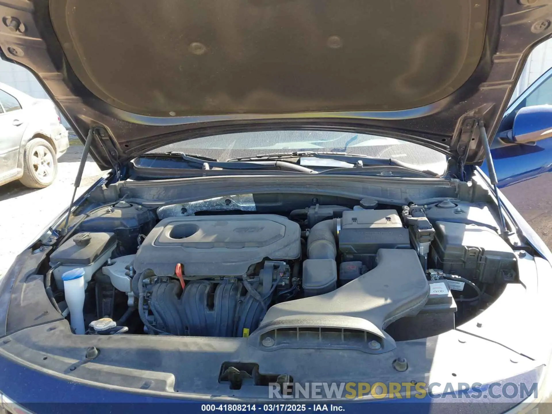 10 Photograph of a damaged car 5XXGT4L33KG317064 KIA OPTIMA 2019