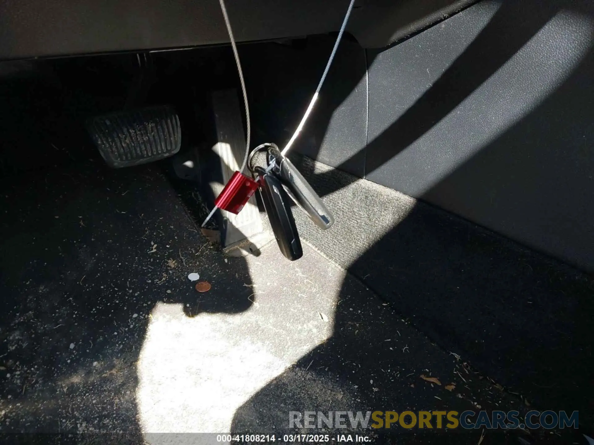 11 Photograph of a damaged car 5XXGT4L33KG317064 KIA OPTIMA 2019
