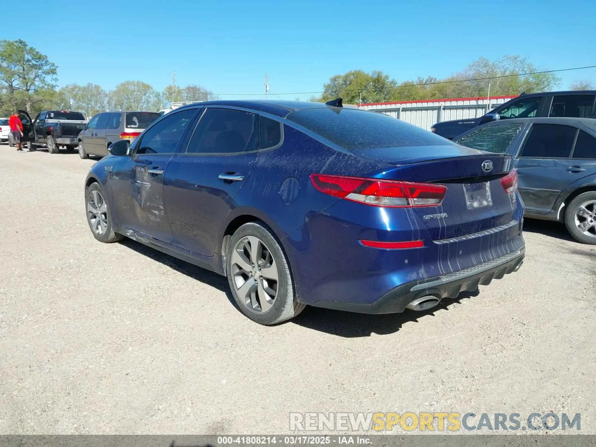 3 Photograph of a damaged car 5XXGT4L33KG317064 KIA OPTIMA 2019