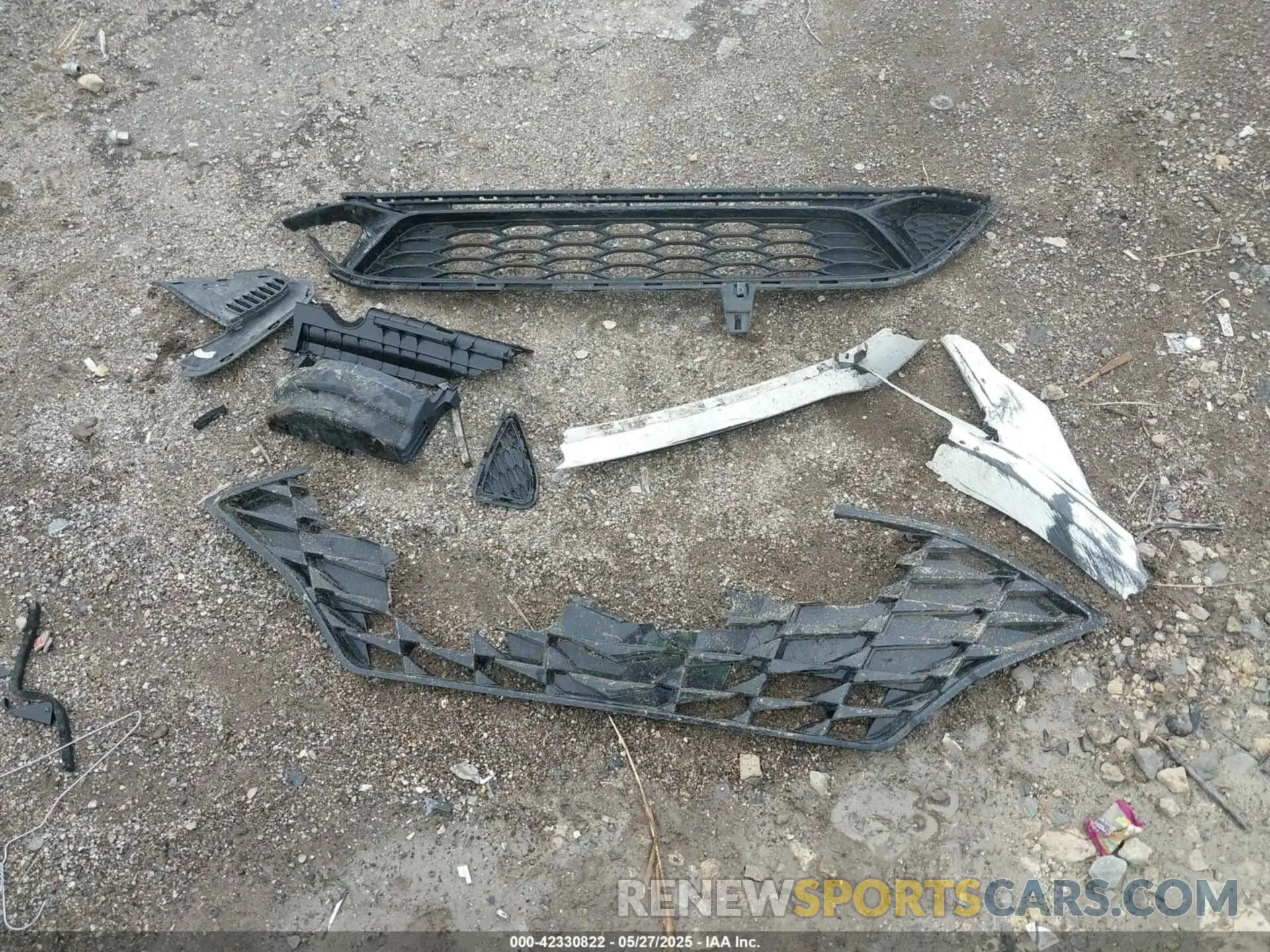 11 Photograph of a damaged car 5XXGT4L33KG319056 KIA OPTIMA 2019