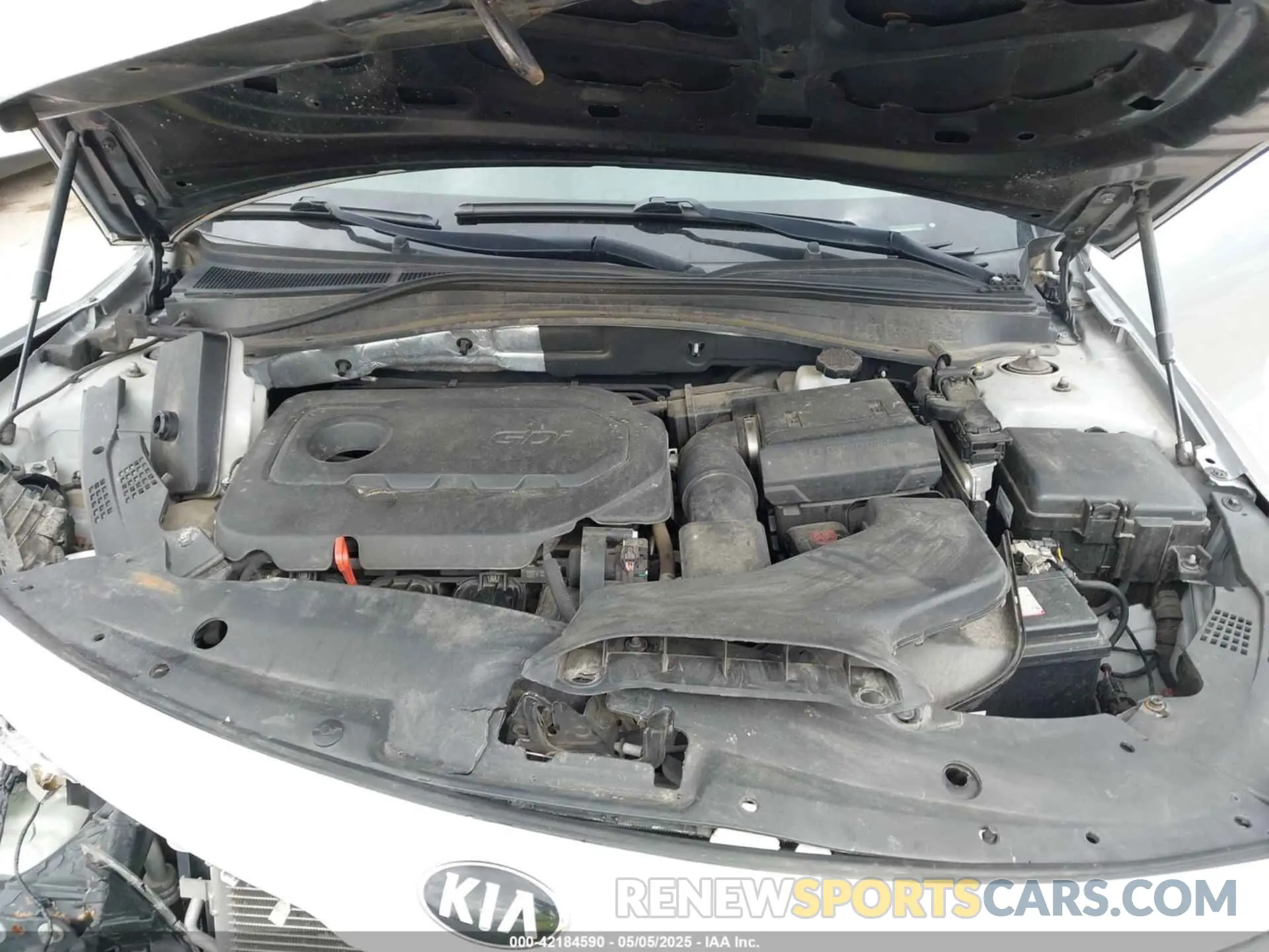 10 Photograph of a damaged car 5XXGT4L33KG320322 KIA OPTIMA 2019
