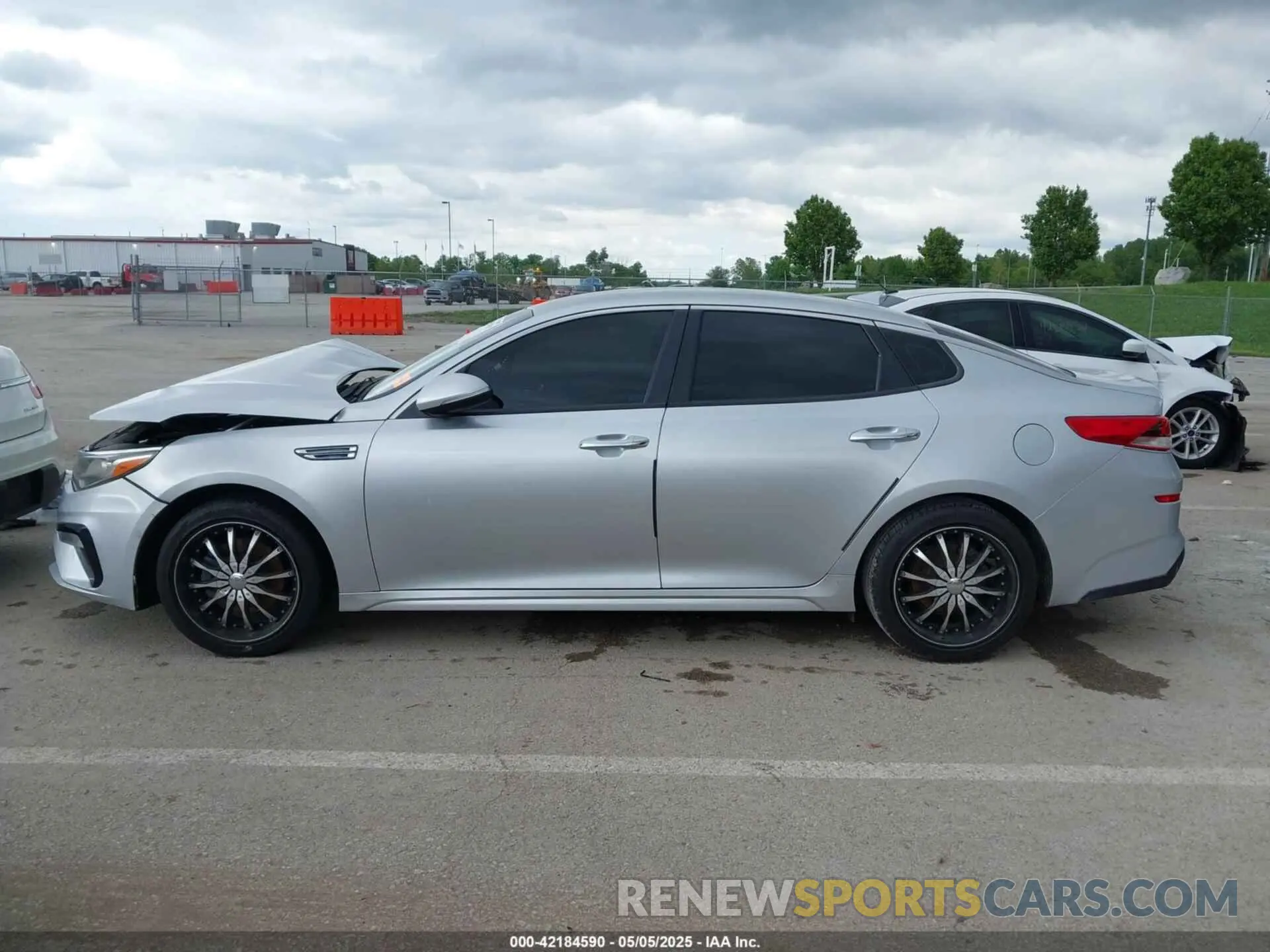 14 Photograph of a damaged car 5XXGT4L33KG320322 KIA OPTIMA 2019