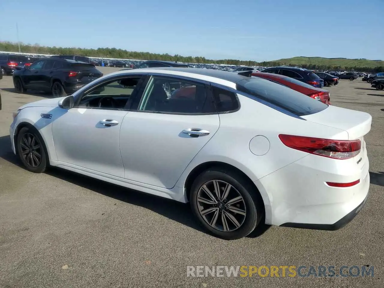 2 Photograph of a damaged car 5XXGT4L33KG329442 KIA OPTIMA 2019