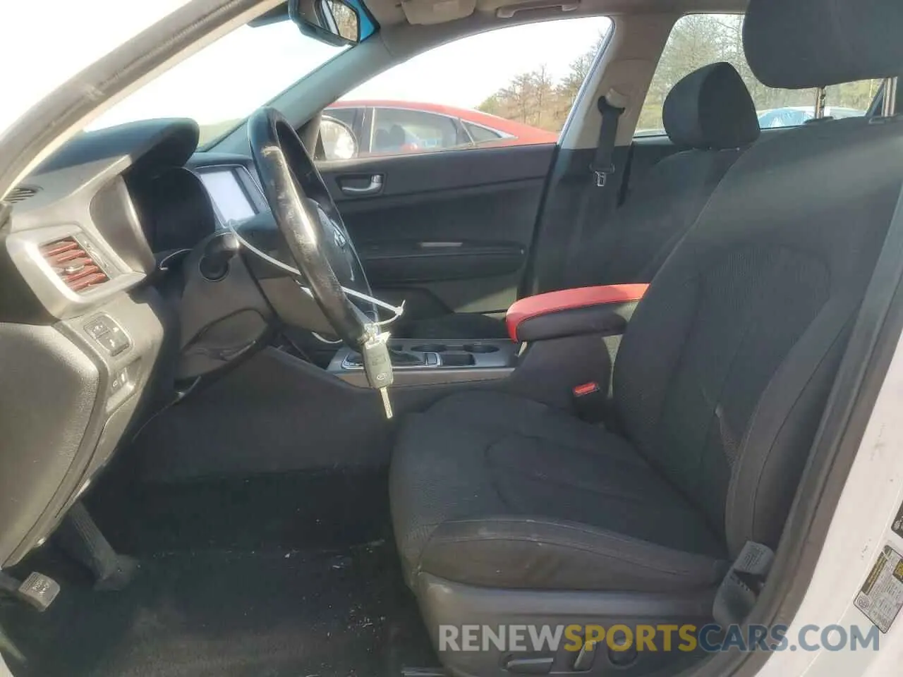 7 Photograph of a damaged car 5XXGT4L33KG329442 KIA OPTIMA 2019