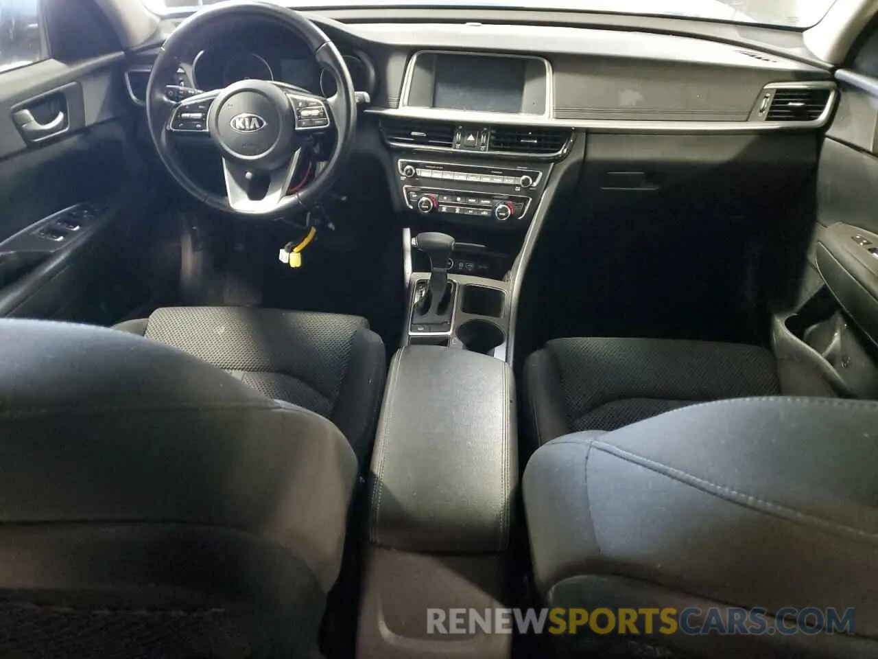 8 Photograph of a damaged car 5XXGT4L33KG329618 KIA OPTIMA 2019