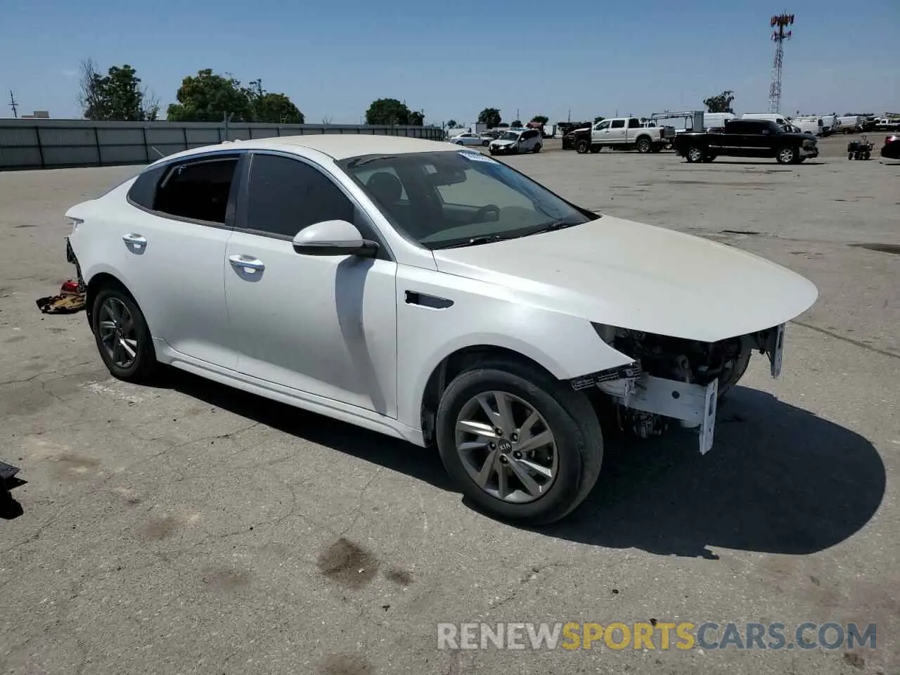 4 Photograph of a damaged car 5XXGT4L33KG331255 KIA OPTIMA 2019