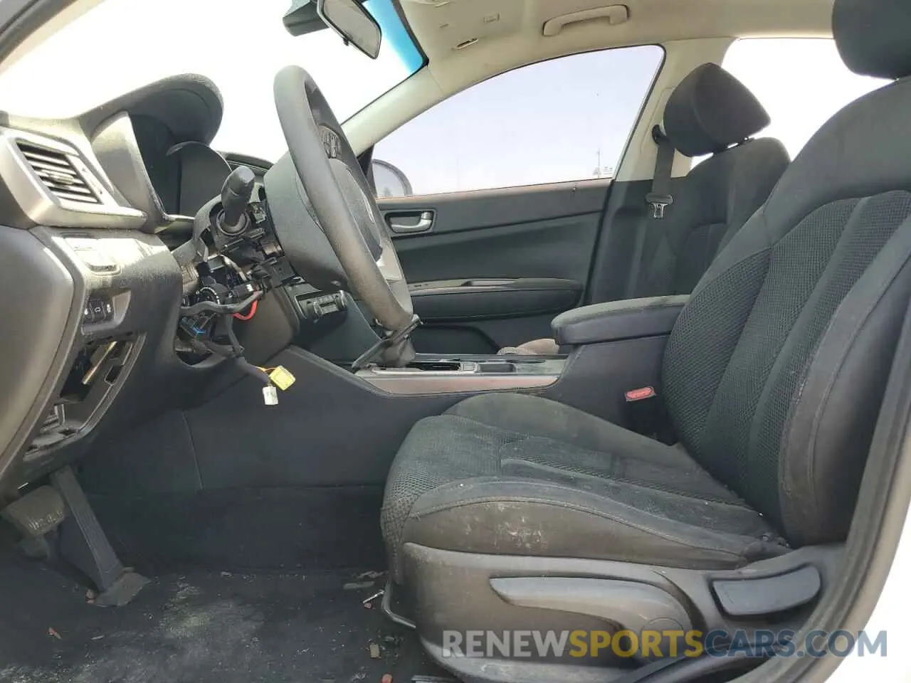 7 Photograph of a damaged car 5XXGT4L33KG331255 KIA OPTIMA 2019