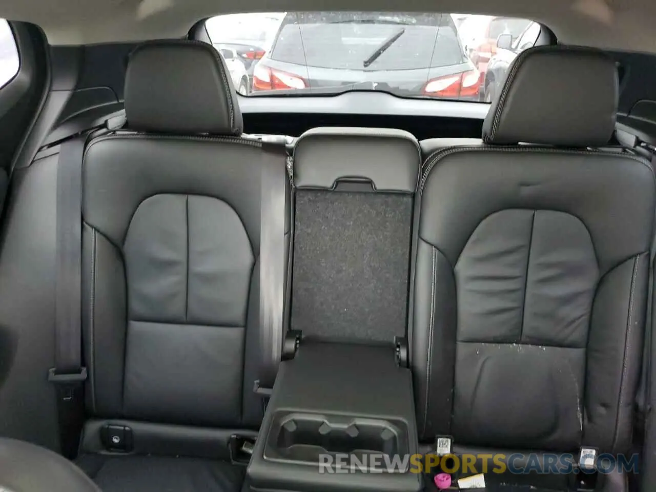 10 Photograph of a damaged car 5XXGT4L33KG332275 KIA OPTIMA 2019