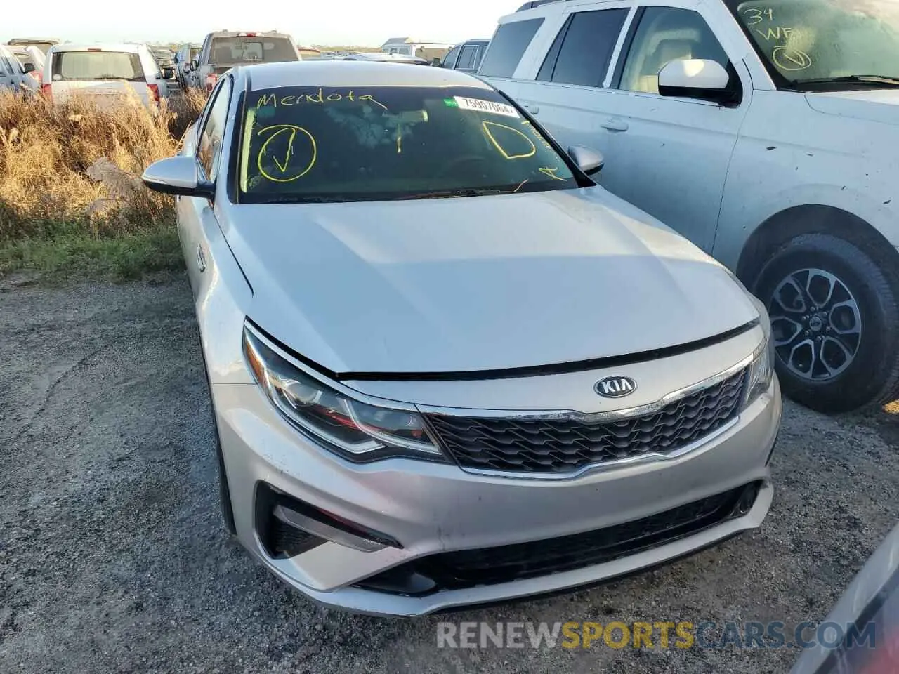 5 Photograph of a damaged car 5XXGT4L33KG332275 KIA OPTIMA 2019