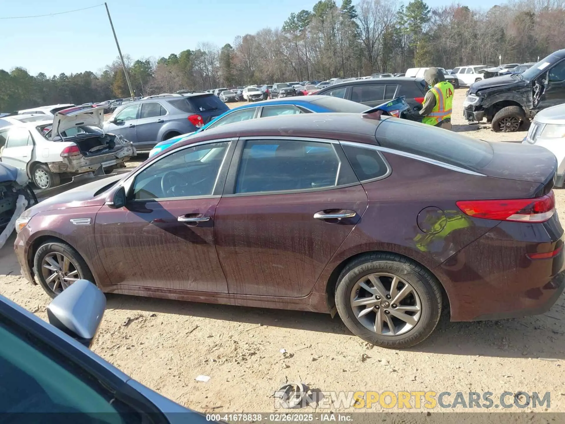 14 Photograph of a damaged car 5XXGT4L33KG333586 KIA OPTIMA 2019