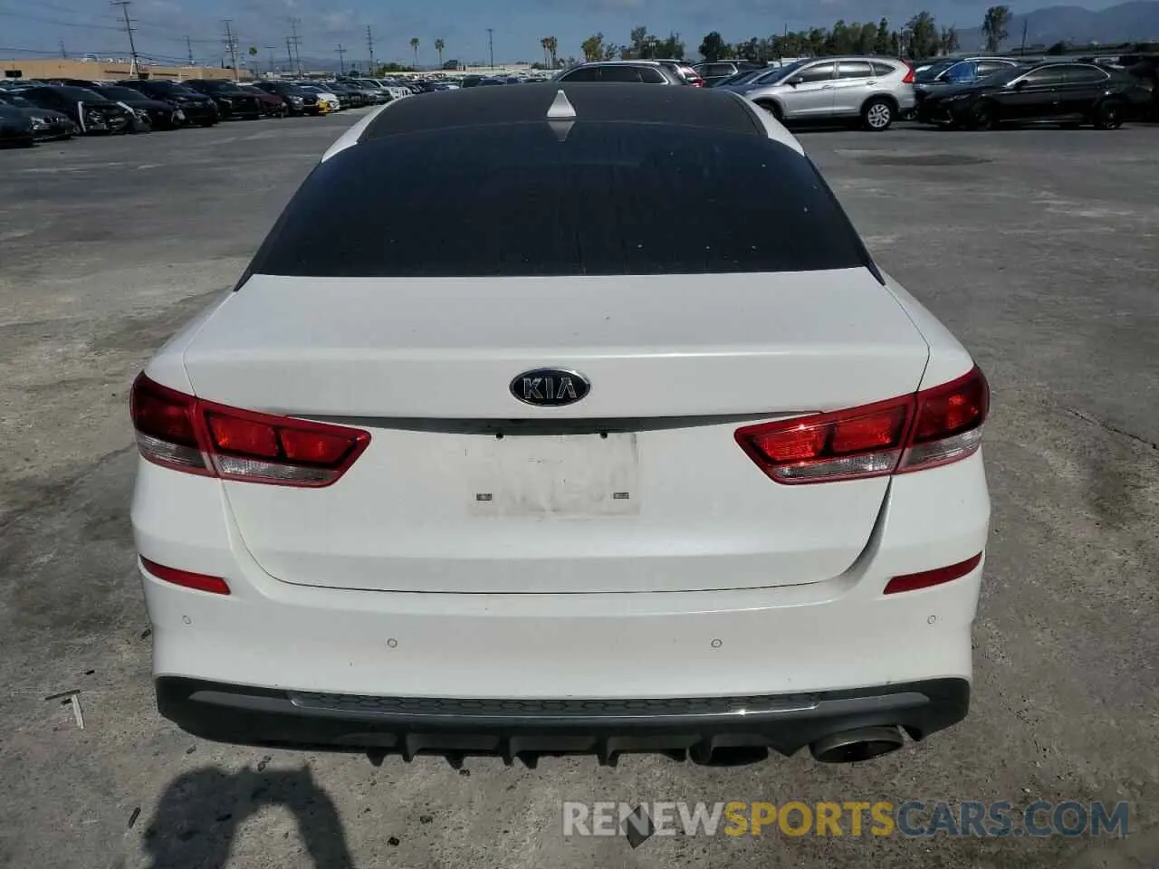 6 Photograph of a damaged car 5XXGT4L33KG333765 KIA OPTIMA 2019