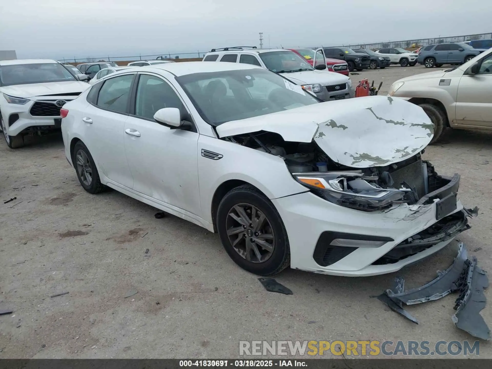 1 Photograph of a damaged car 5XXGT4L33KG337279 KIA OPTIMA 2019
