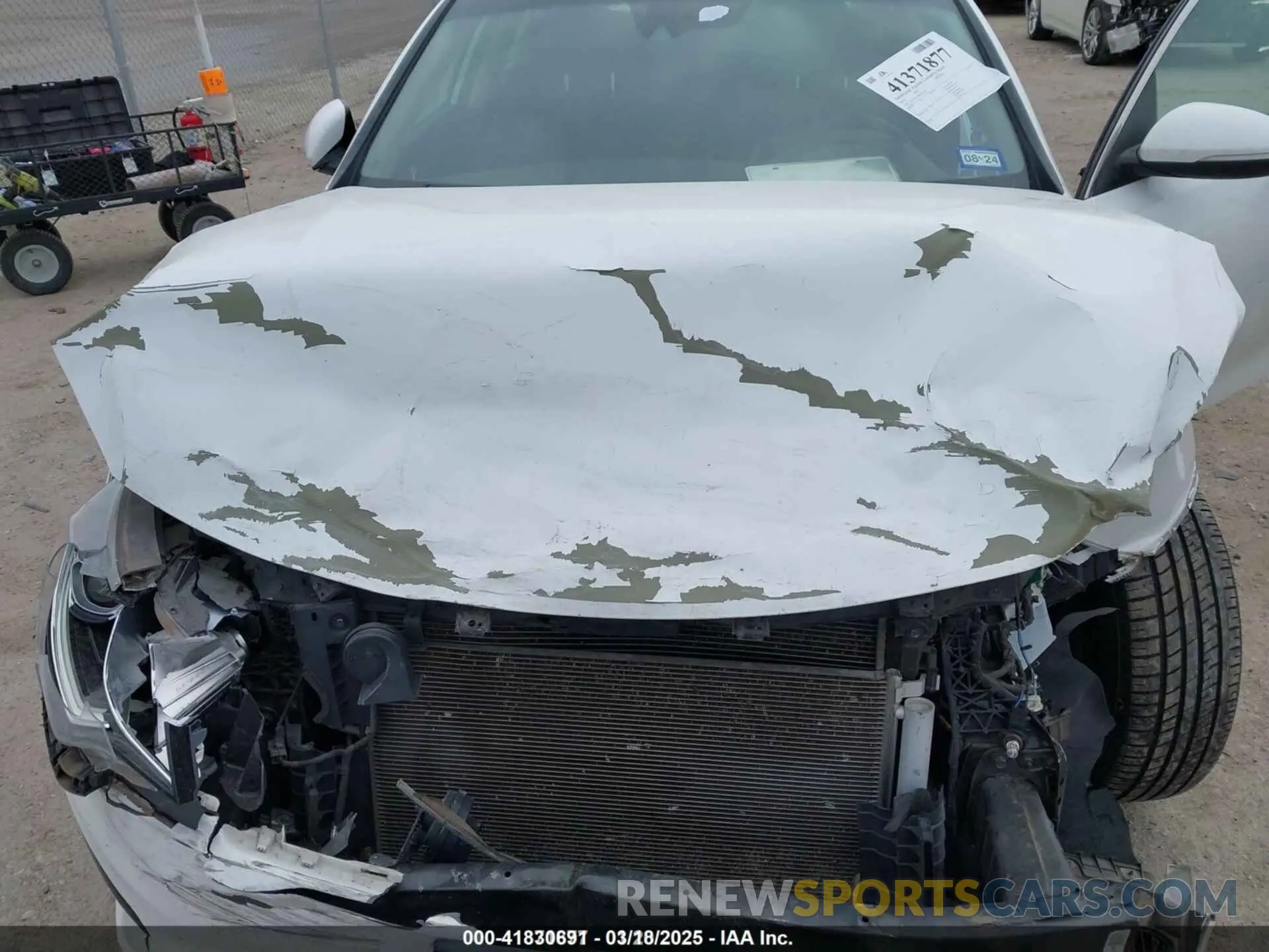10 Photograph of a damaged car 5XXGT4L33KG337279 KIA OPTIMA 2019