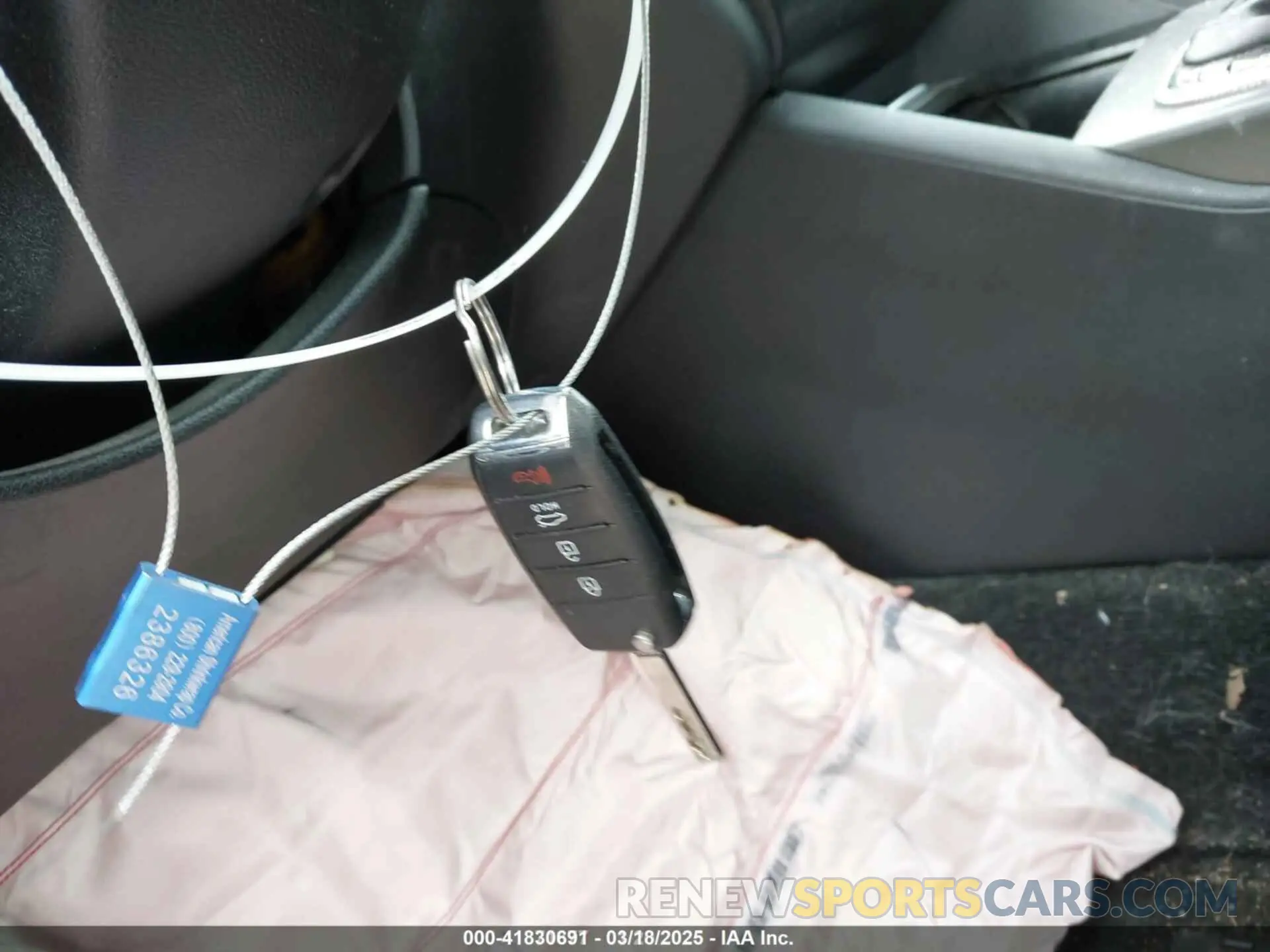 11 Photograph of a damaged car 5XXGT4L33KG337279 KIA OPTIMA 2019