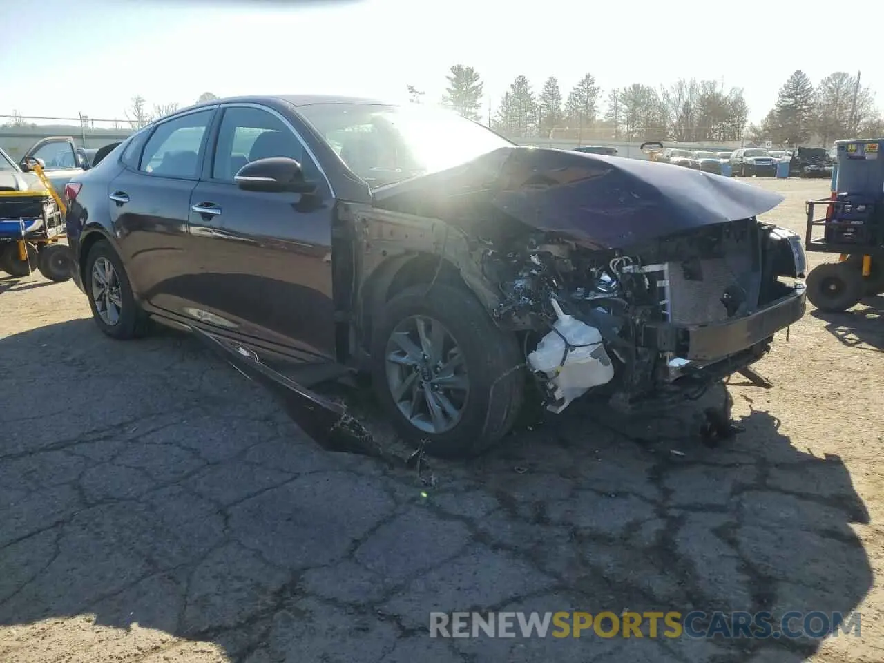 4 Photograph of a damaged car 5XXGT4L33KG337671 KIA OPTIMA 2019