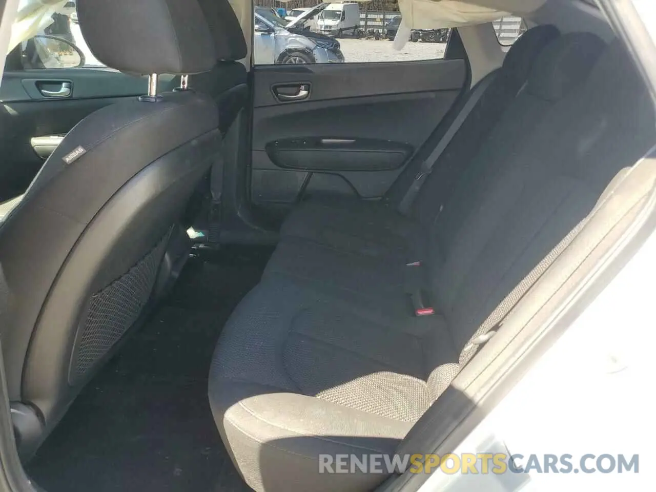10 Photograph of a damaged car 5XXGT4L33KG342546 KIA OPTIMA 2019