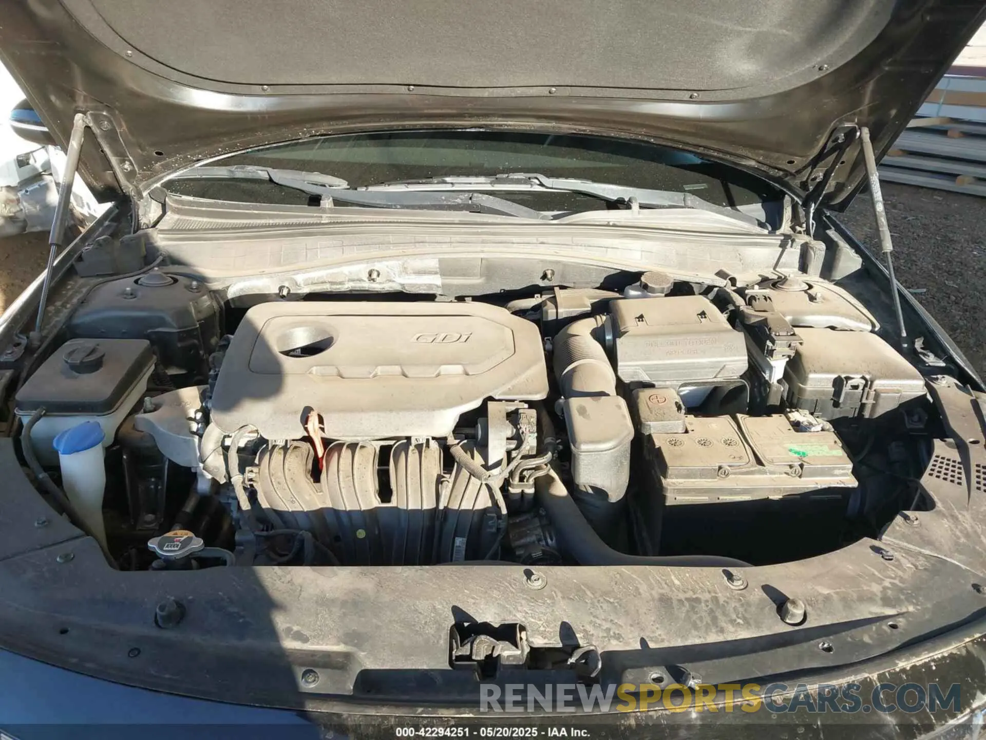 10 Photograph of a damaged car 5XXGT4L33KG344636 KIA OPTIMA 2019