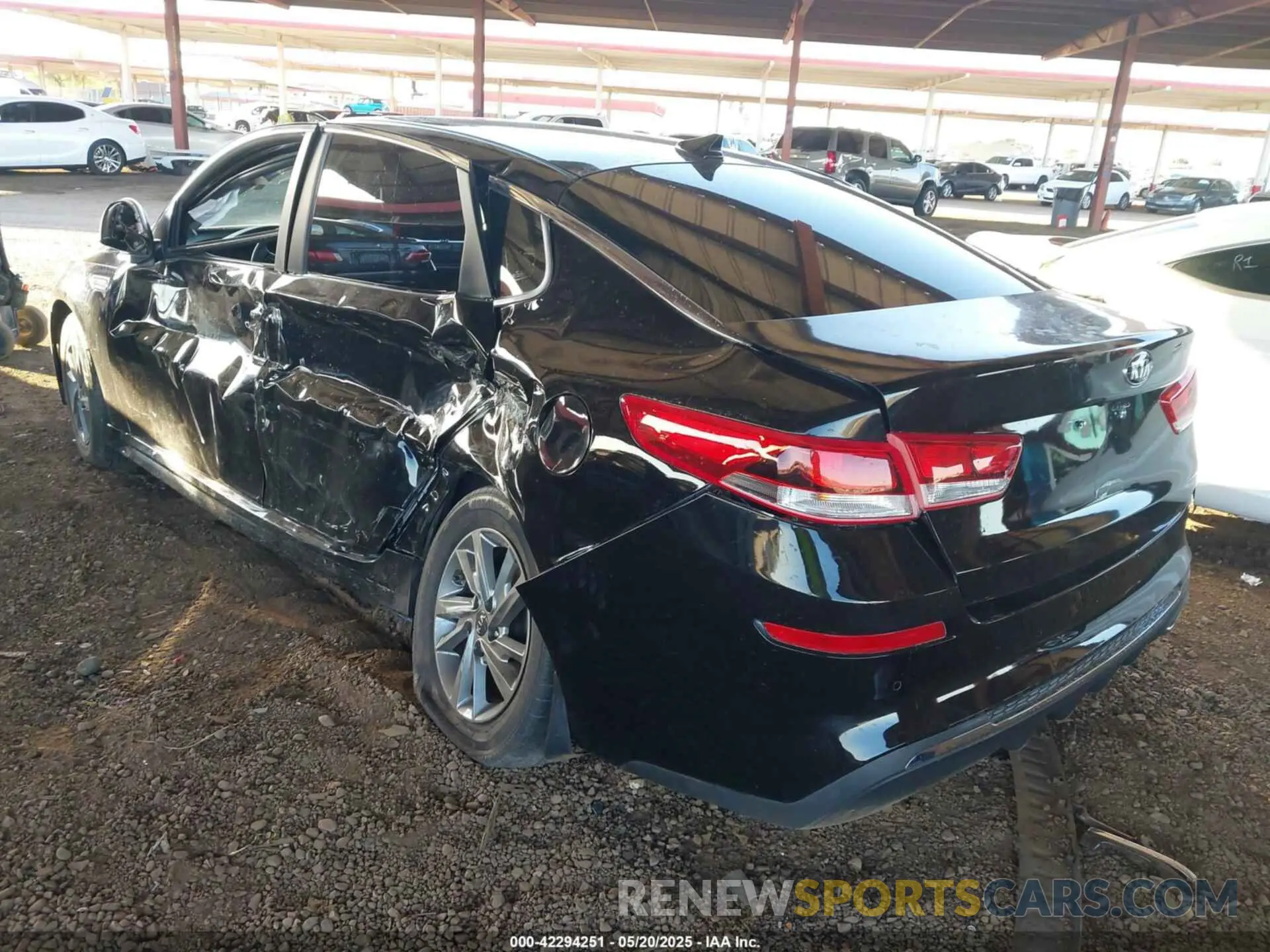 3 Photograph of a damaged car 5XXGT4L33KG344636 KIA OPTIMA 2019