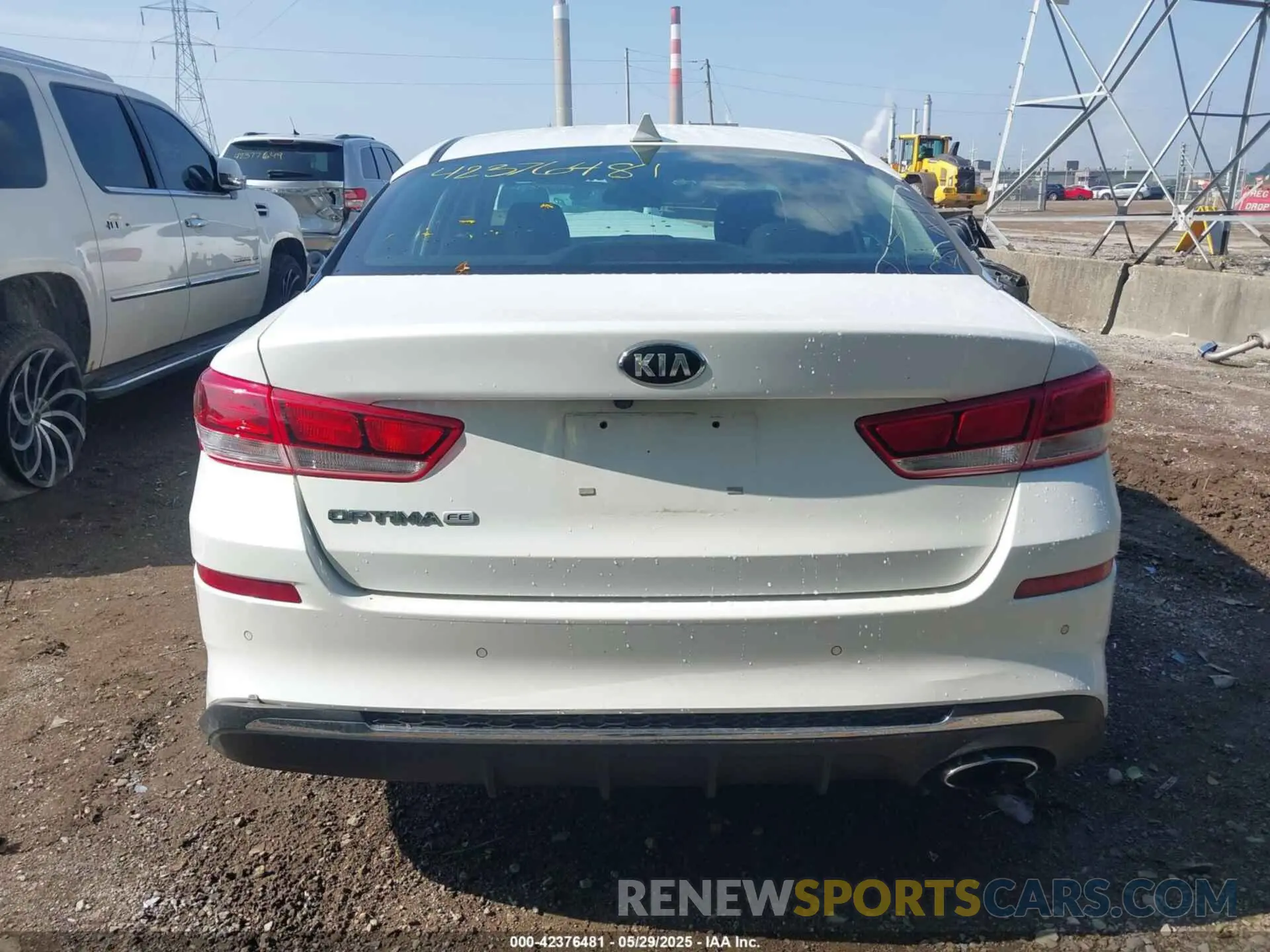 15 Photograph of a damaged car 5XXGT4L33KG346192 KIA OPTIMA 2019